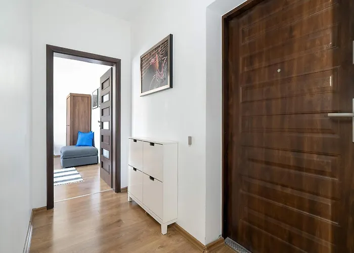 Comfortable Near The Old Town By Renters