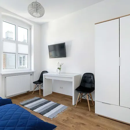 Comfortable Near The Old Town By Renters Apartment Poznan