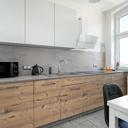 Comfortable Near The Old Town By Renters Poznan