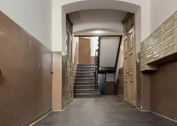 Comfortable Near The Old Town By Renters Apartamento *