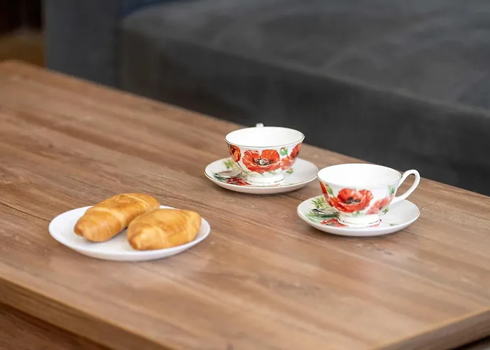 Comfortable Near The Old Town By Renters Apartamento *