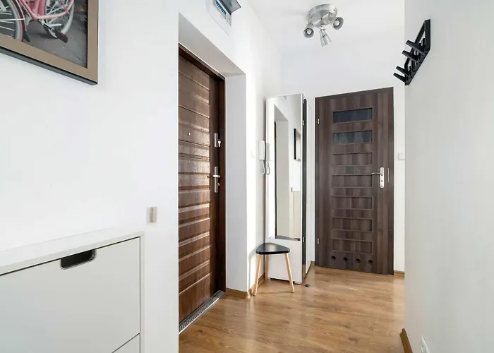 Comfortable Near The Old Town By Renters *